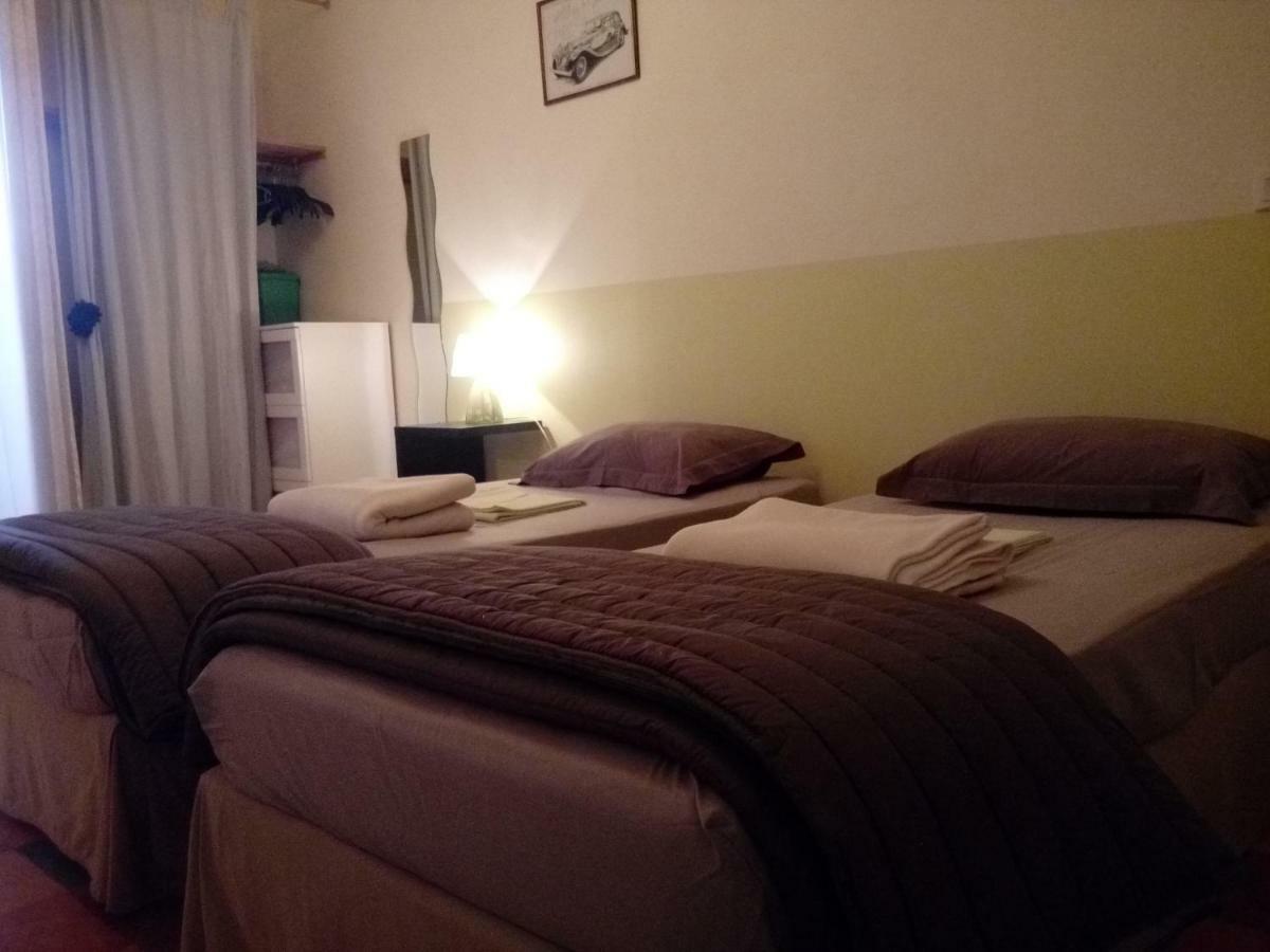 Au Petit Lieu-Dit Anglade Esterno foto